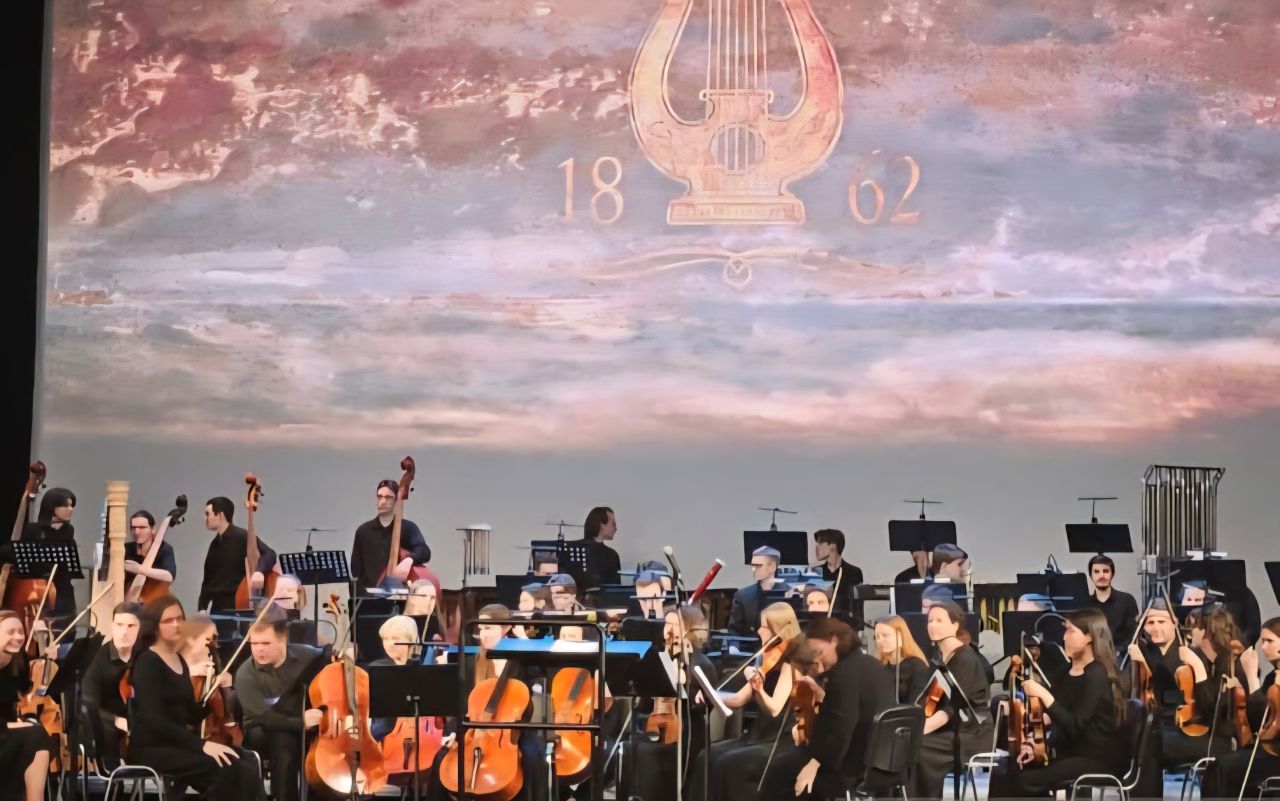 Pagelaran musik orkestra yang dipersembahkan Presiden Rusia Vladimir Putin kepada 14 pimpinan kantor berita terkemuka dunia di St Petersburg Conservatory, St Petersburg, Rusia, Rabu (18/6/2025). (ANTARA/Akhmad Munir)