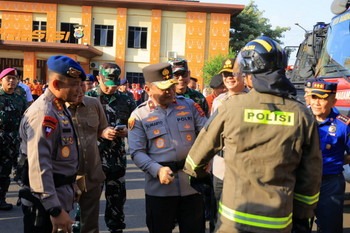 Wakapolda Lampung memimpin Apel Kesiapsiagaan Karhutla Tahun 2026 di Mapolda Lampung.
