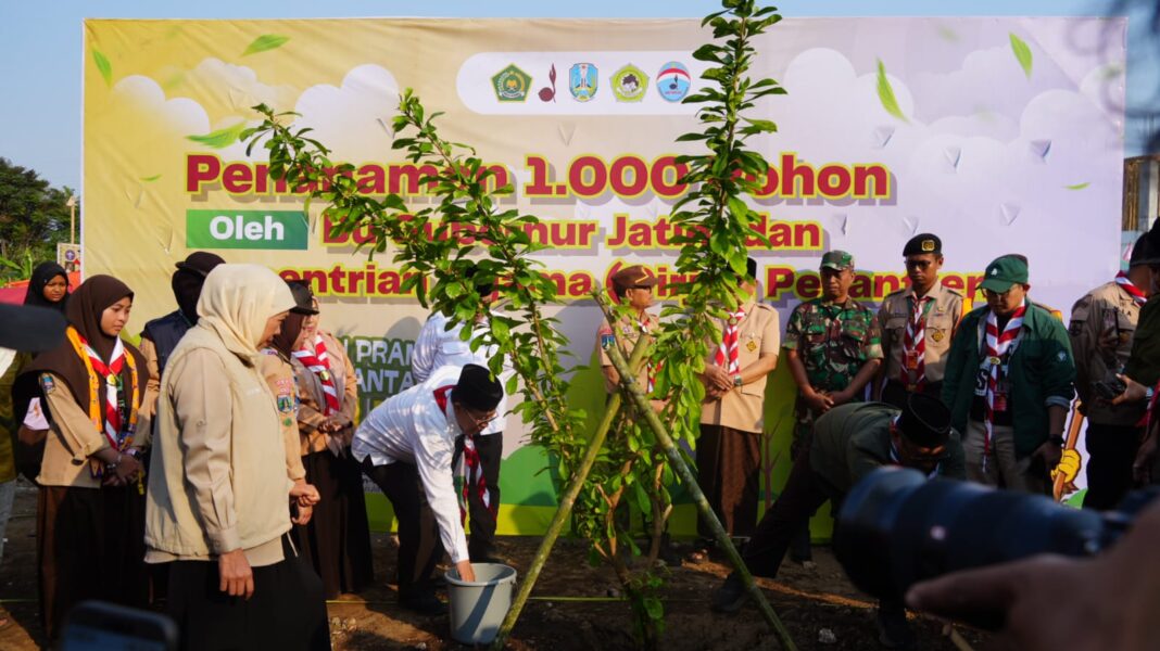 Penanaman 1.000 pohon PPSN VI di Pesantren An-Nur Malang