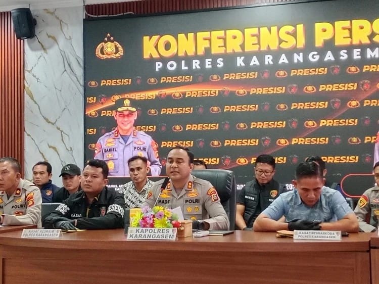 Kapolres Karangasem mengungkap kasus pembakaran sopir truk